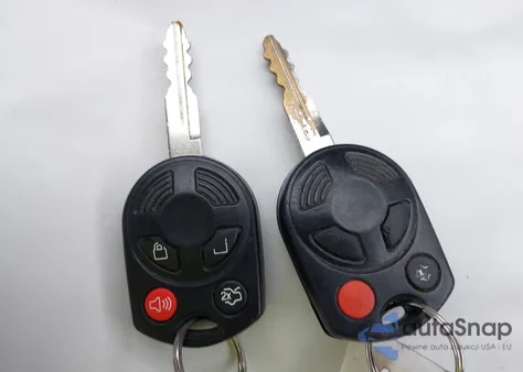 2012 Ford Escape Limited z USA, uszkodzony, nr VIN 1FMCU0E75CKB68728